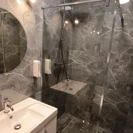 Radzikowskiego 100b شقة